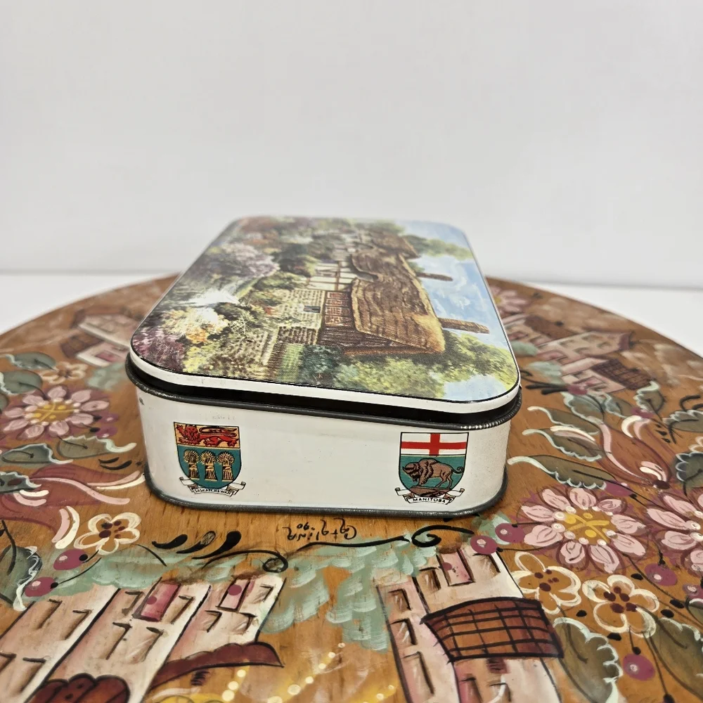 Vintage Anne‎ Hathaway's Cottage Stratford Upon Avon Tin Box Arden Nash England